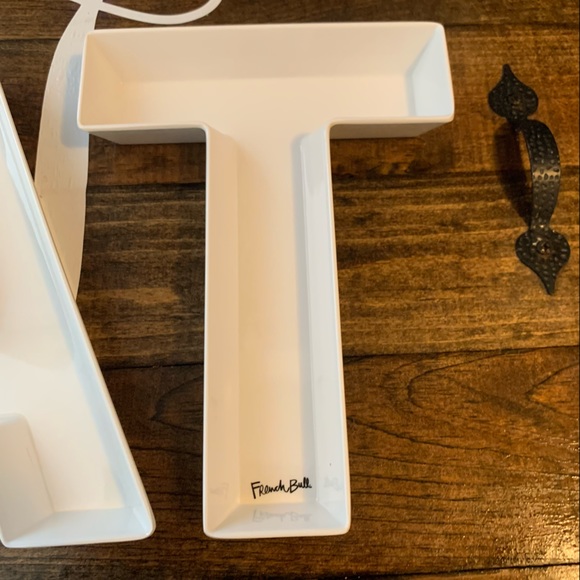 E A T Serving Trays - Picture 2 of 7